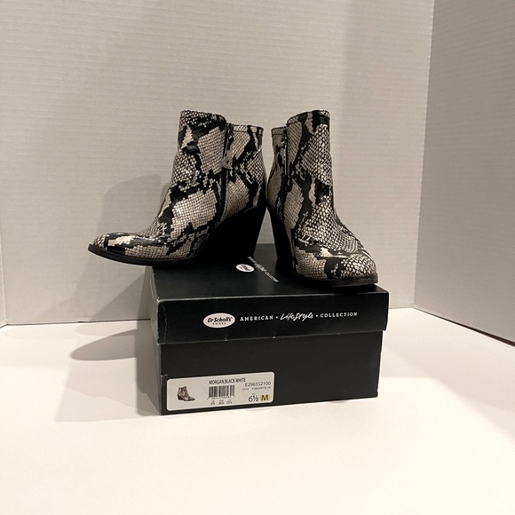 Women's Dr. Scholl's Morgan Wedge Bootie Black/White Snake Print Faux Leather. - Picture 4 of 9